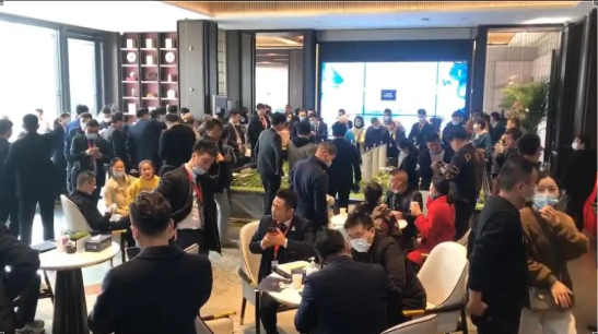 又开始排队买房了！楼市回暖了吗？ - 知乎