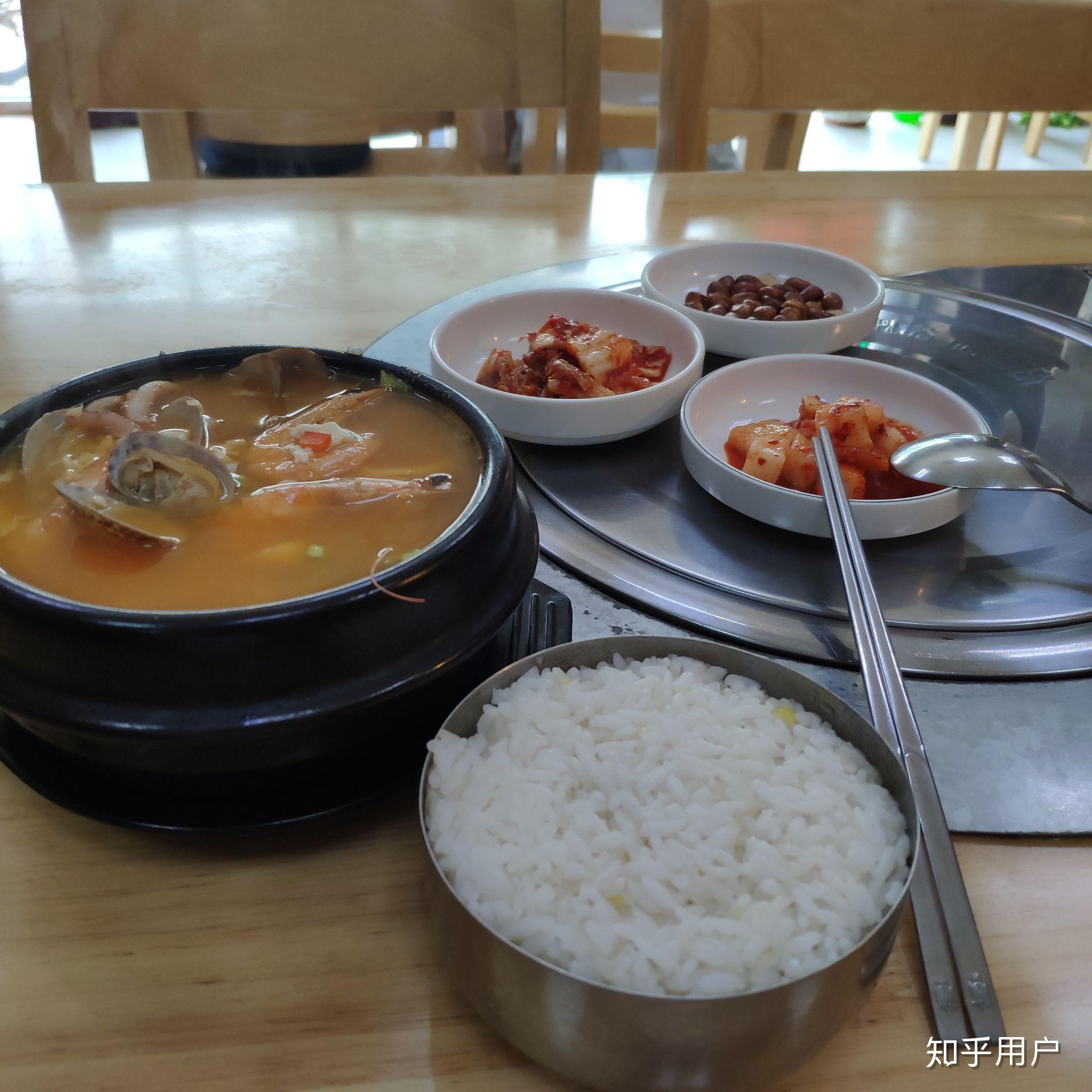 一个人在外面吃饭你一般会吃什么