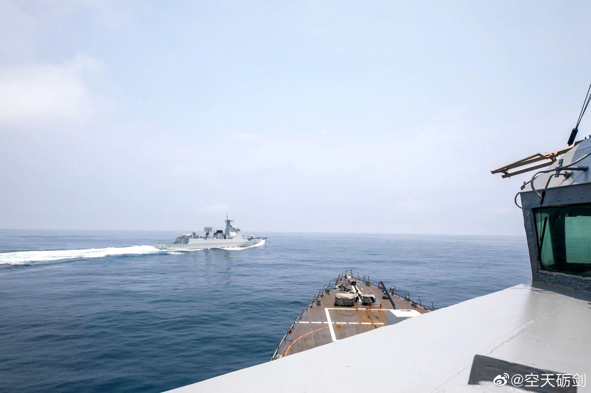 美加军舰过航台湾海峡东部战区回应全程跟监警戒依法依规处置如何解读