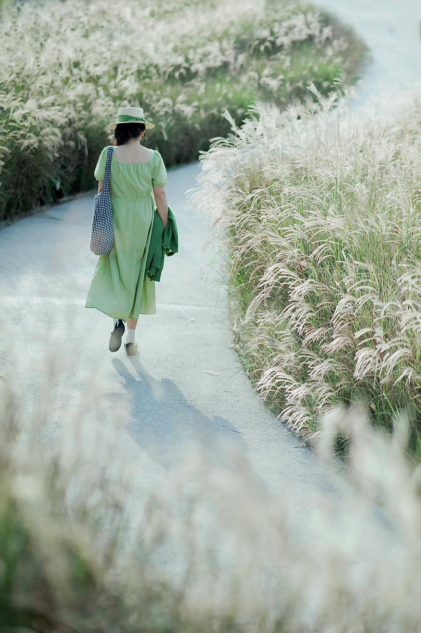 有没有适合中年阿姨拍照姿势? - 知乎