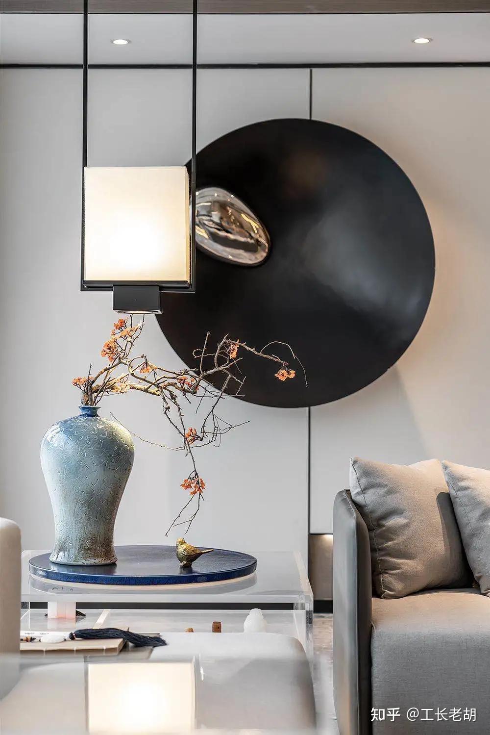 至瘦而不失其肉,为当代精神注入新的理解与内涵.