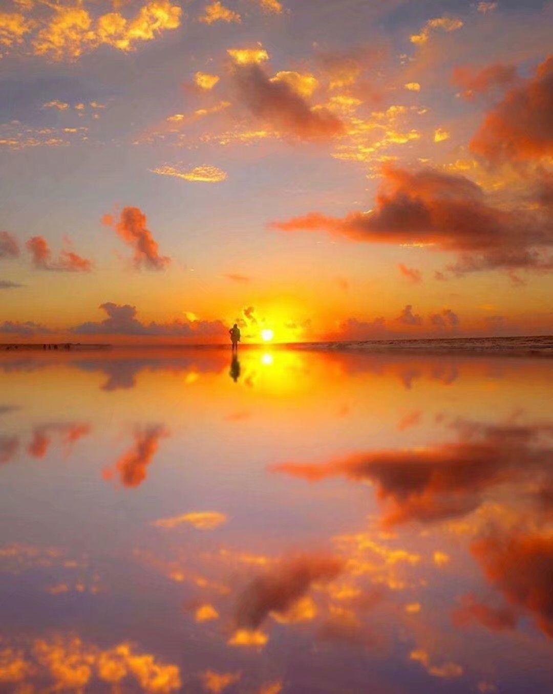 有哪些好看的qq名片背景图? - 知乎