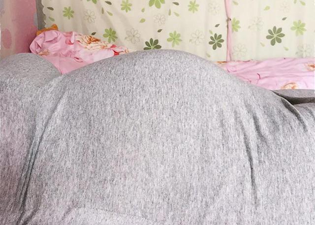 怀孕8个月得知是女孩之后的每次胎动孕妈都觉得恶心