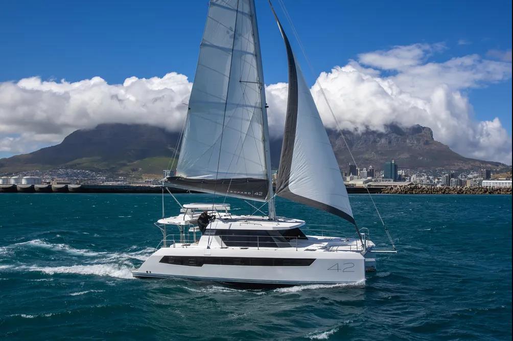 新款猎豹leopard42双体帆船经典的延续