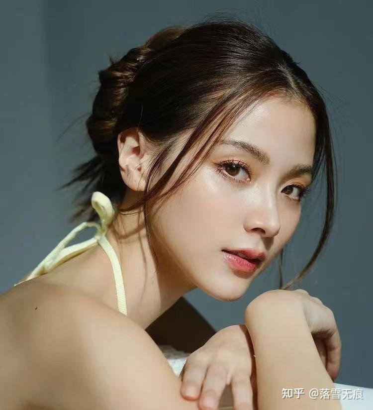 顶级巨星之路：从初恋那件小事的小水到火之迷恋的堕落女孩 - 知乎