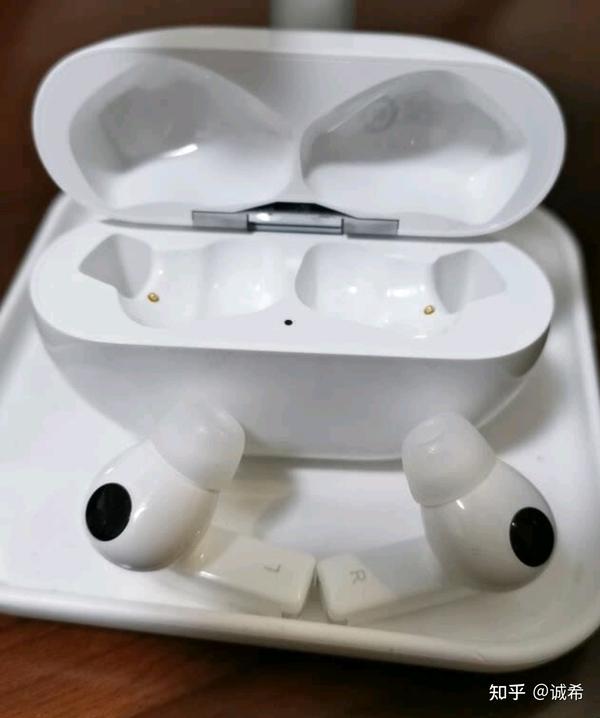 1.华为freebuds pro 独特的人声透传模式