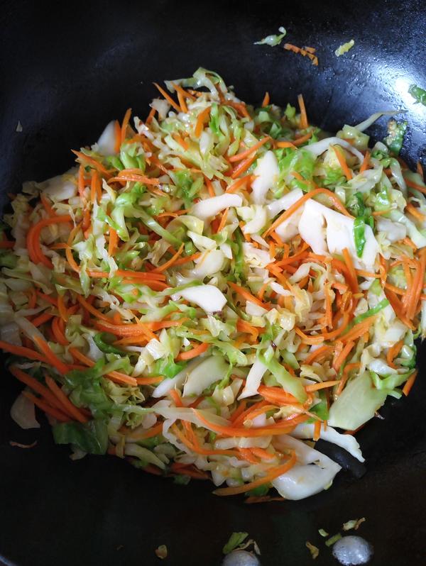 9,翻炒均匀即可.