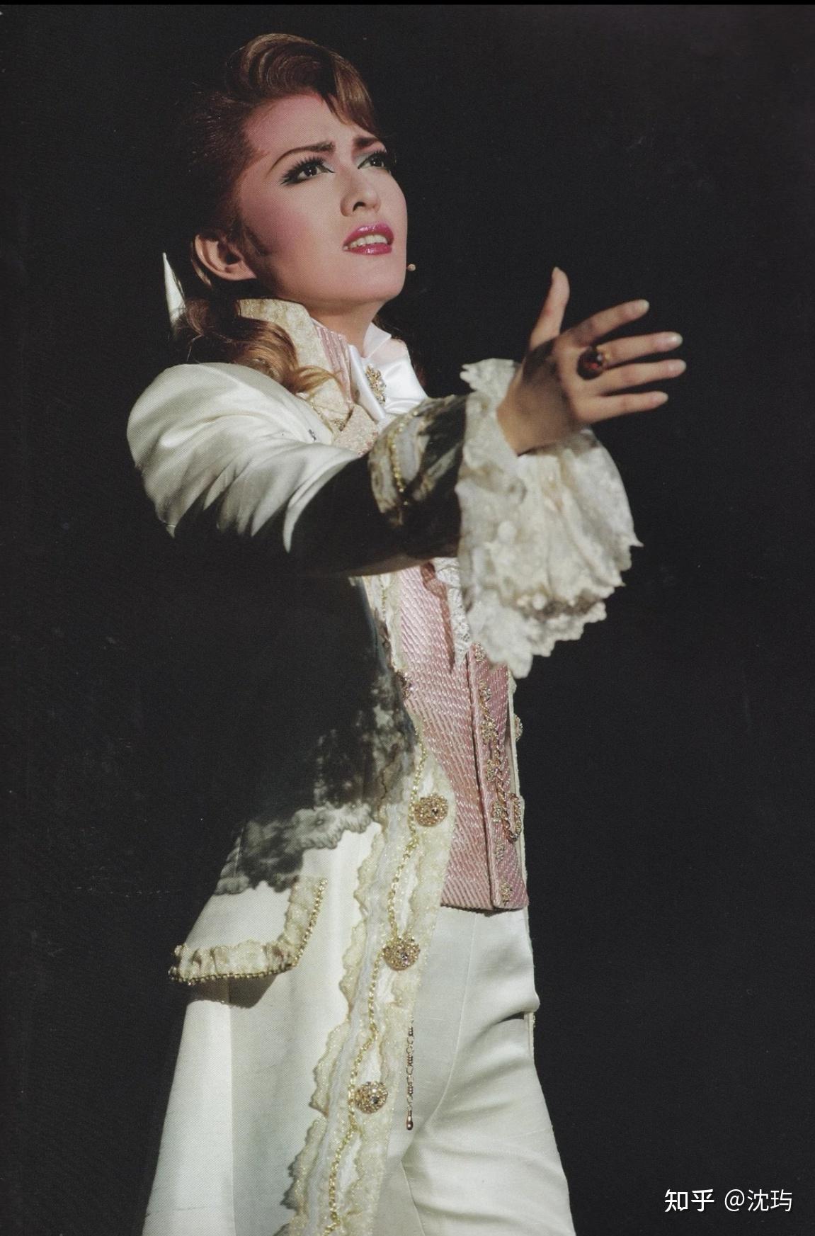 日本歌剧表演团体宝冢星组有哪些出色的歌剧演员? - 知乎