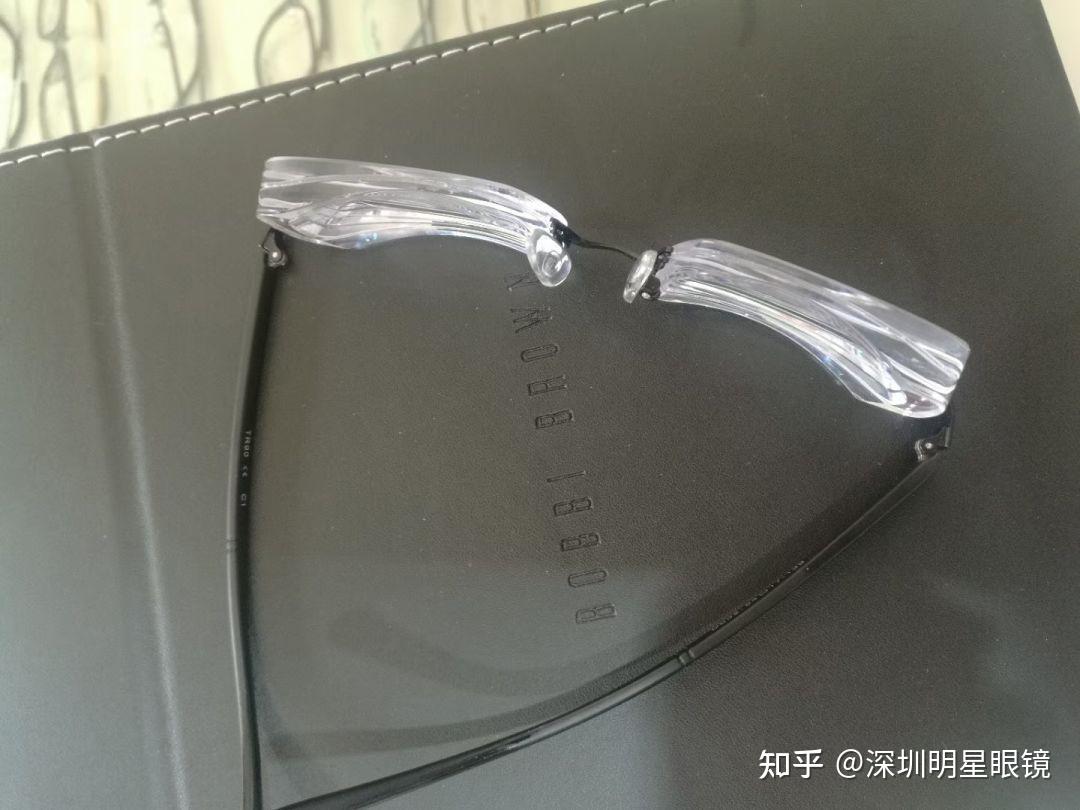 眼镜度数太高了以至于眼镜片太厚适合戴什么样的眼镜框?