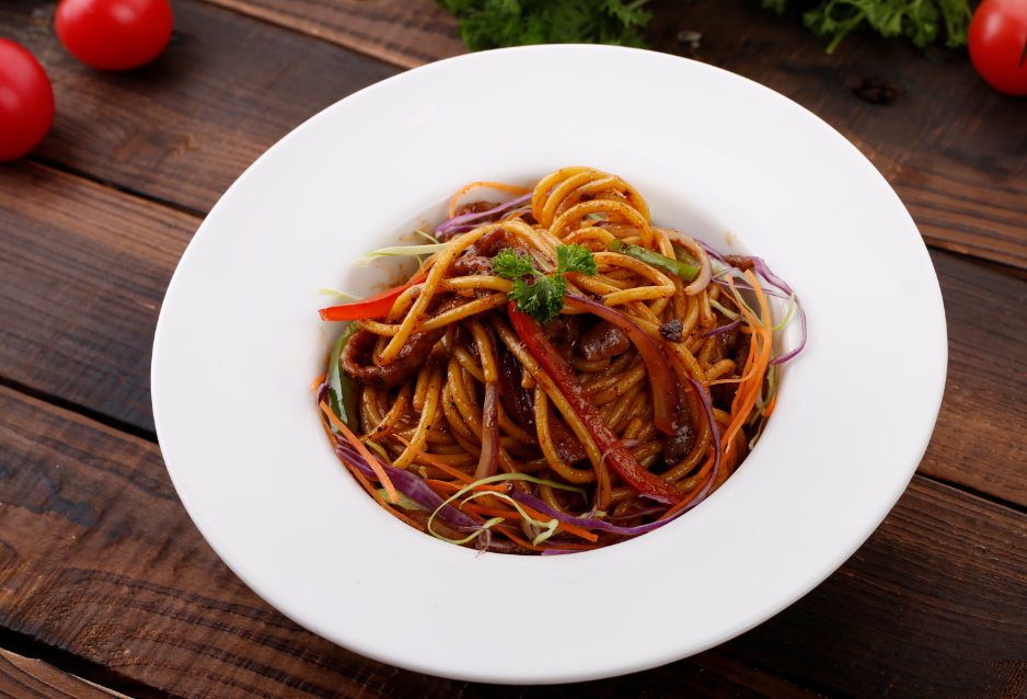 黑椒牛柳炒意面