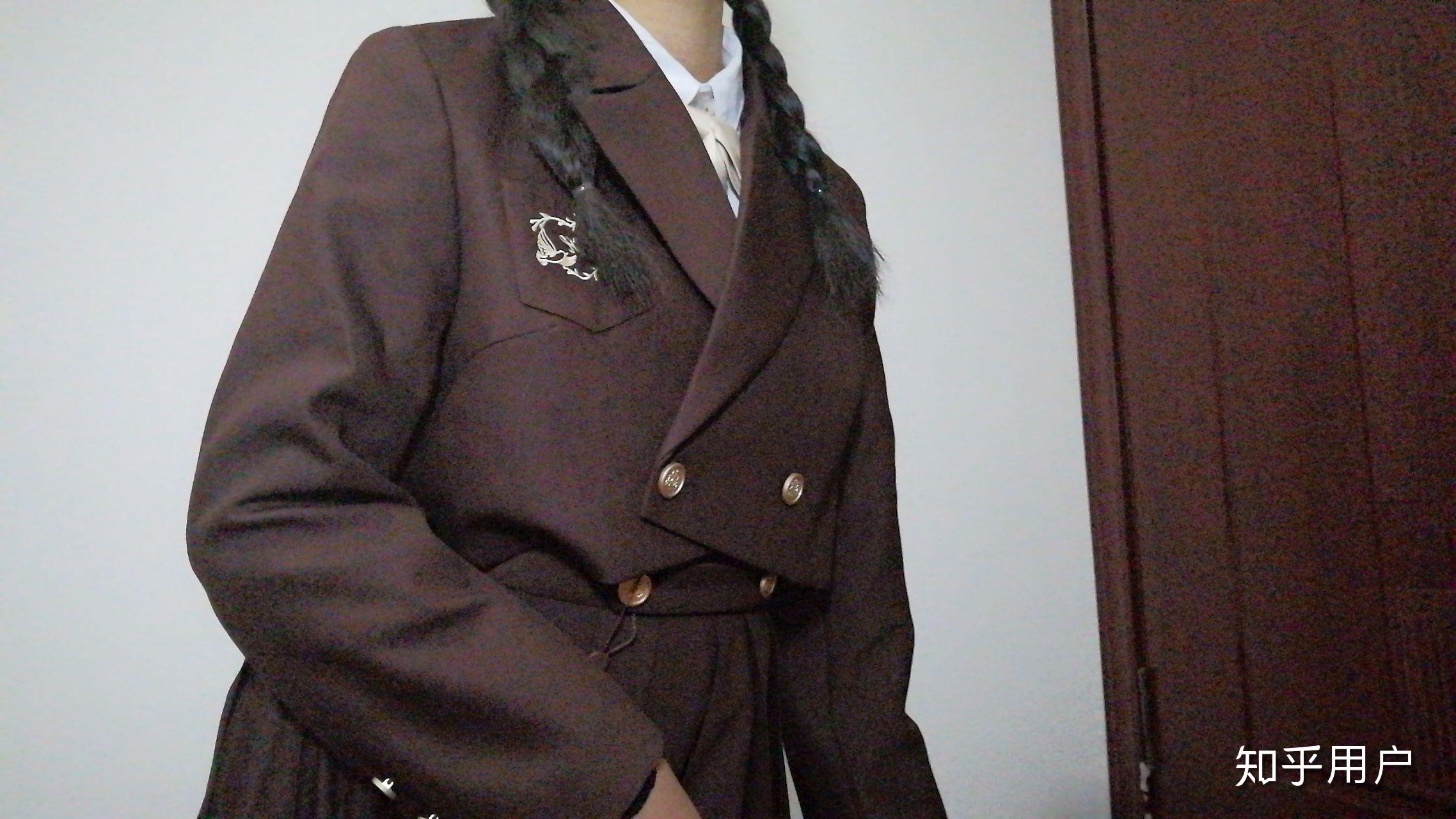 为什么大多数lo裙jk服拍照都不露脸