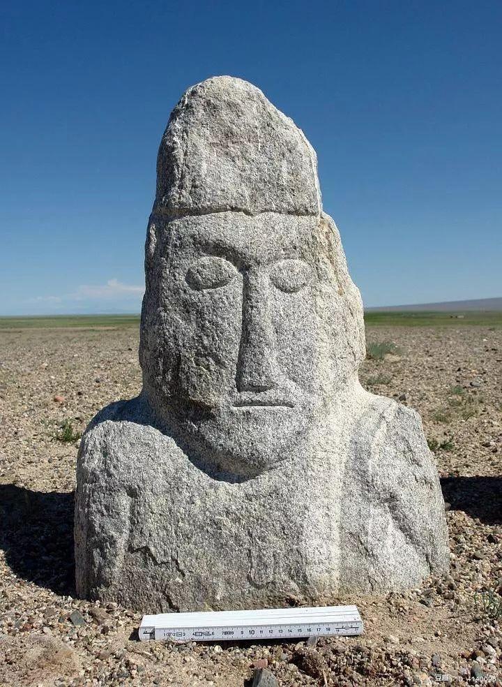 文艺新疆 | 神秘的伊犁河谷草原石人,是谁的英雄吗? - 知乎