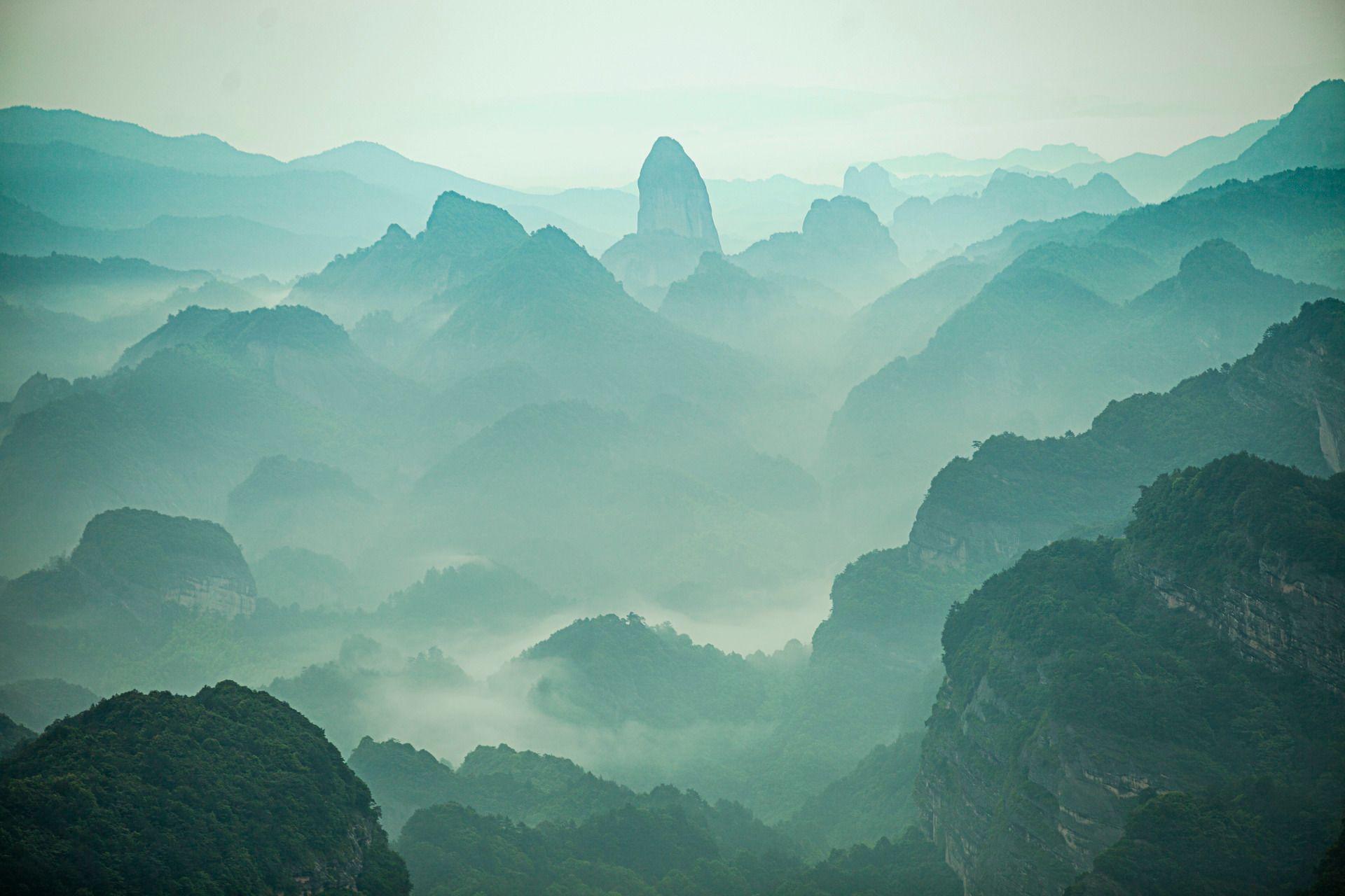 如何用《远山》写一首情诗?