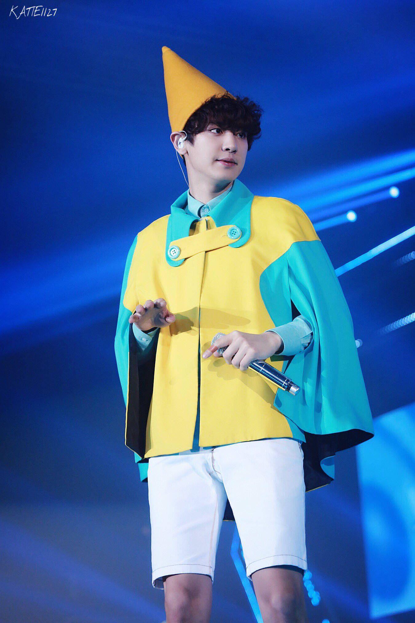 茶蛋(exo)有哪些好看的打歌服/演唱会/mv服装? - 知乎