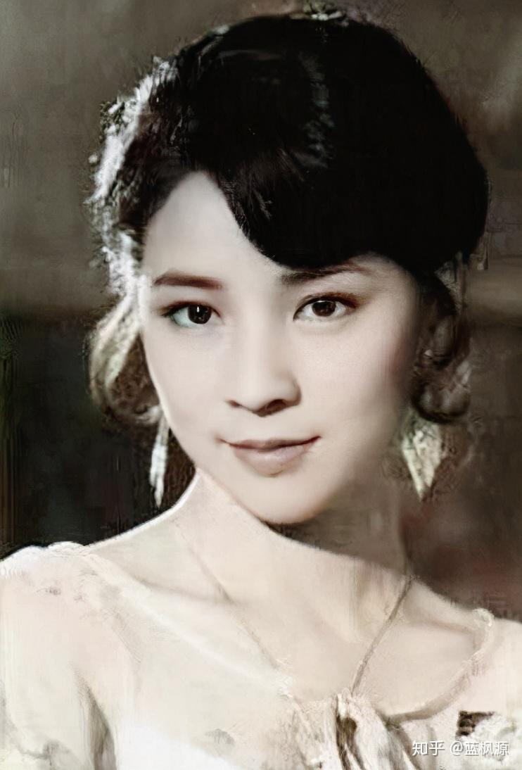 林凤娇年轻时有多美？从她当年的两个称号就可以看出了！ - 知乎