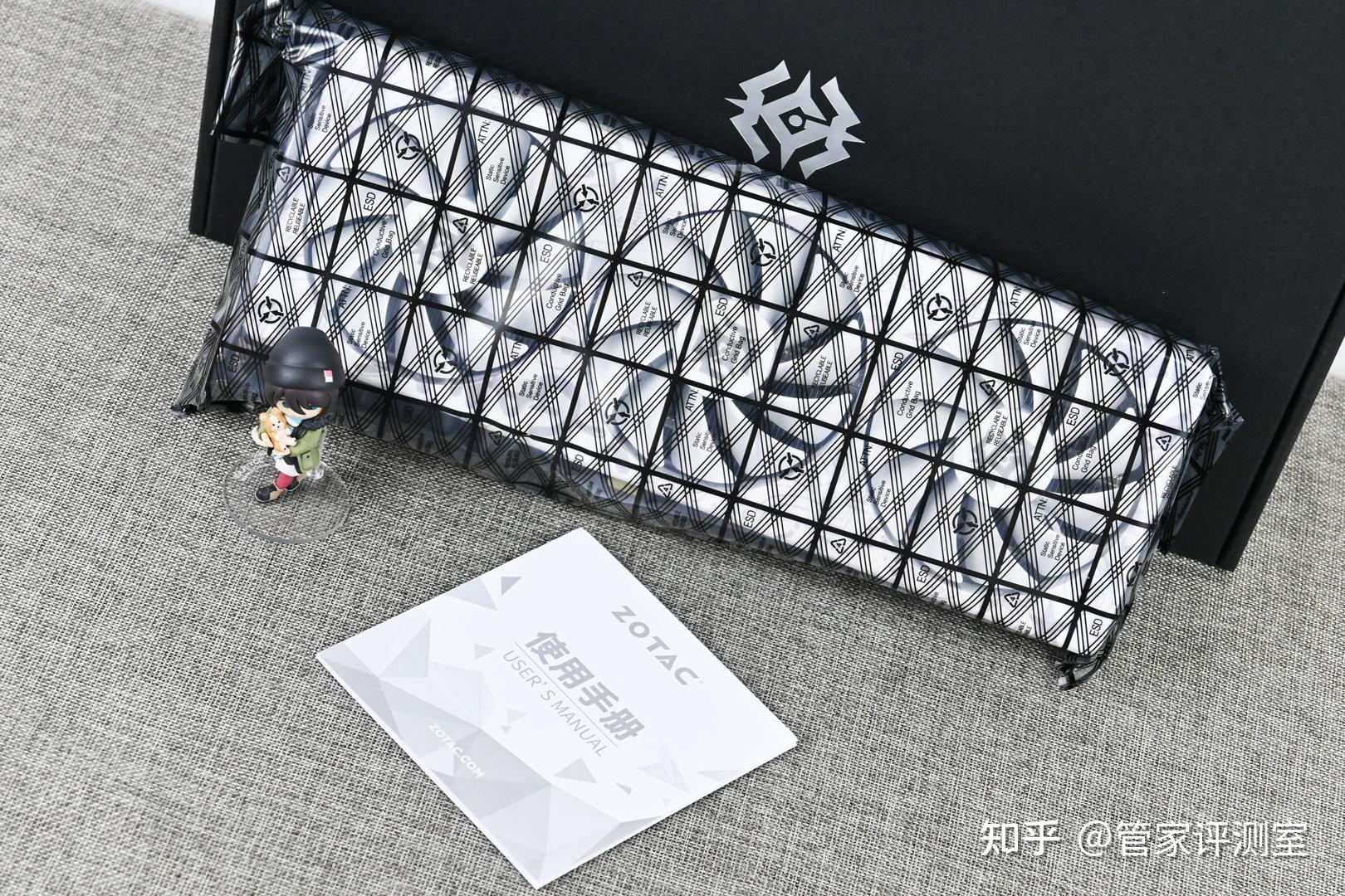 索泰rtx4070xgaming欧泊白显卡开箱试玩纯白低温性能好