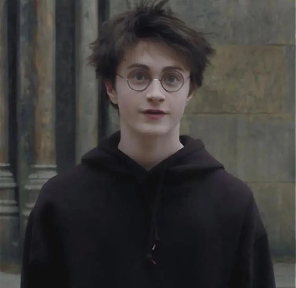 请问大家有没有哈利波特与阿兹卡班的囚徒电影中好看的图片头像或壁纸