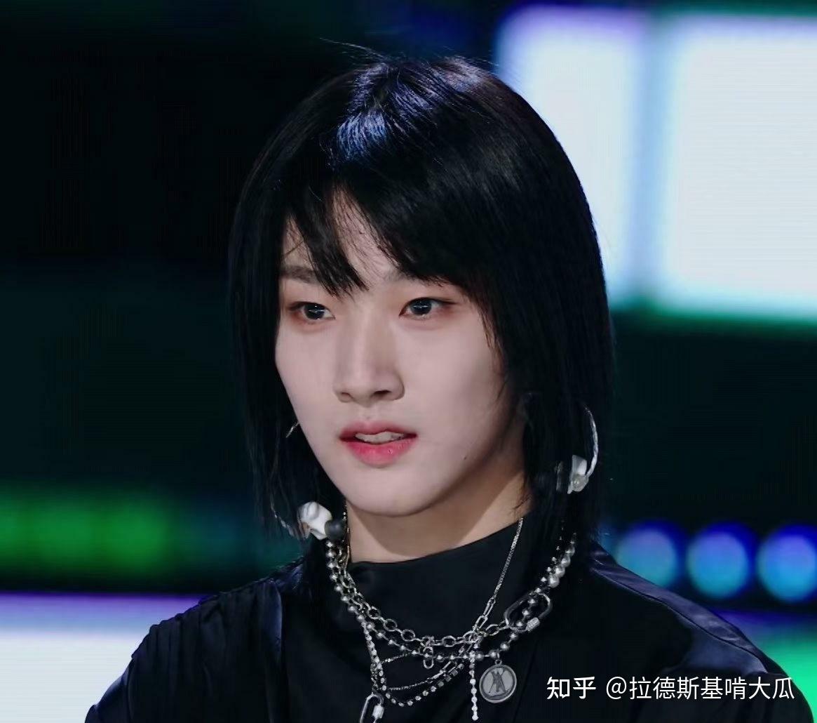 如何评价创造营2021的胡烨韬