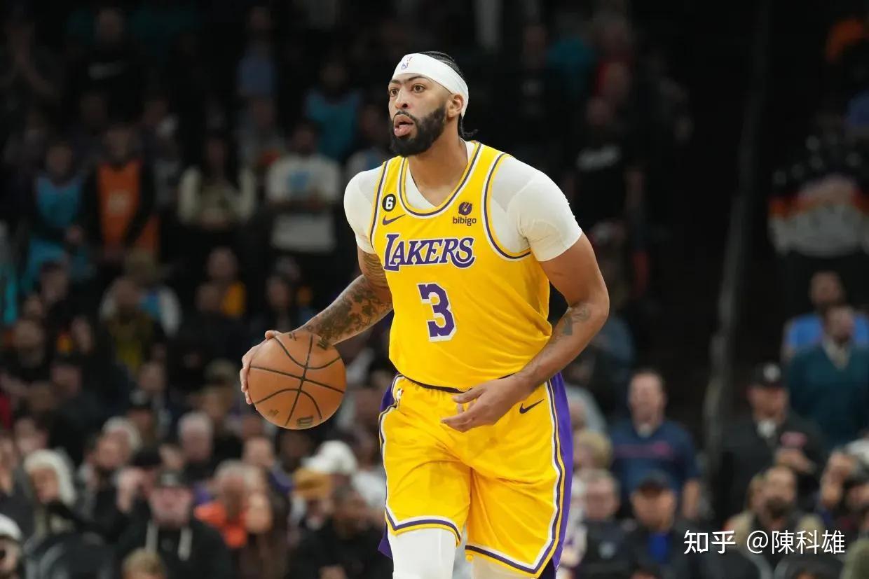 詹姆斯戴维斯双核发力湖人主场能否延续连胜势头