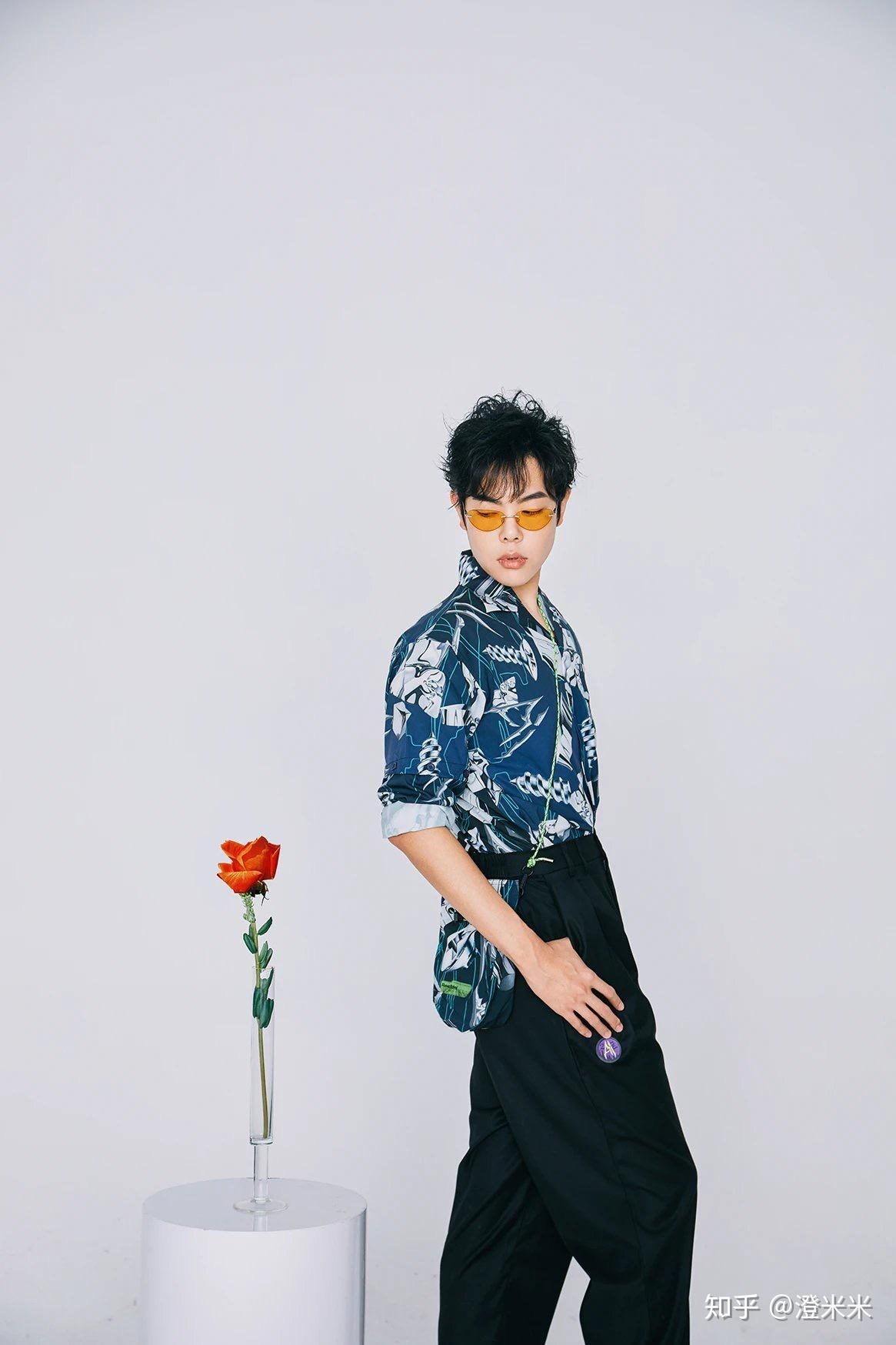 如何专业评价逍遥散人的长相? - 知乎