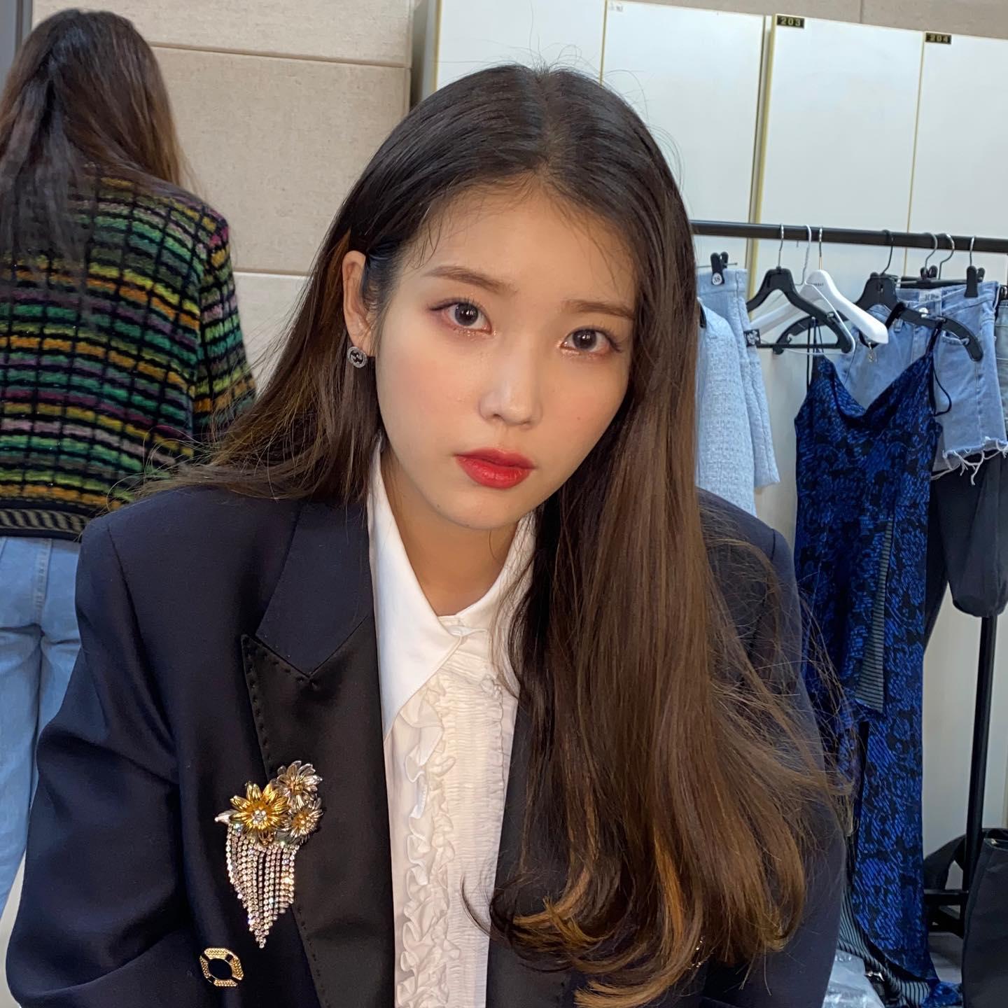 IU新歌展现想征服世界歌坛的野心,是韩国演唱会抓黄牛最严的歌手 - 知乎