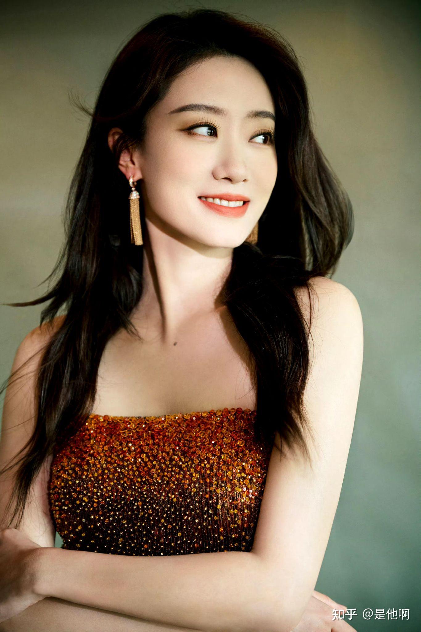 怎么评价张小斐的长相? - 知乎