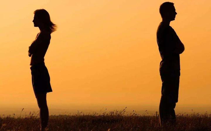 “回避型人格”谈恋爱时,为什么显得冷漠无情?如何增加亲密感? 知乎