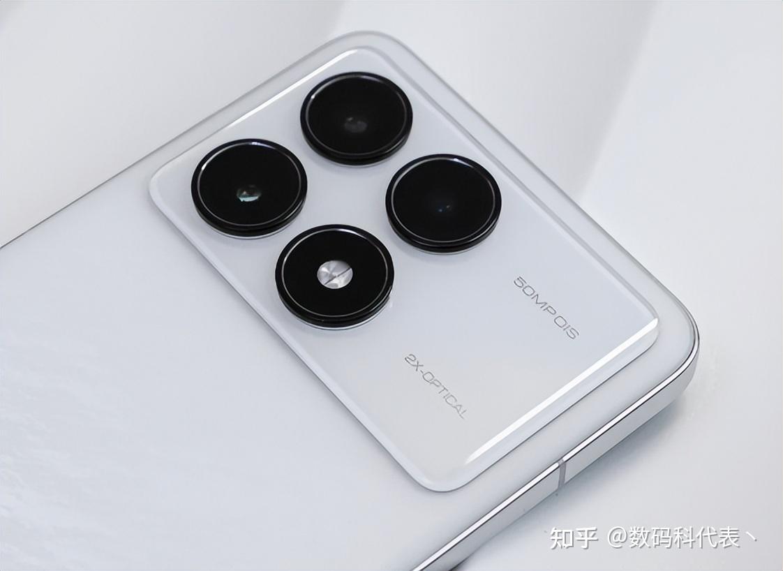 此外,redmi k70采用华语c8高端2k屏,峰值亮度达到4000nit,高频护眼调