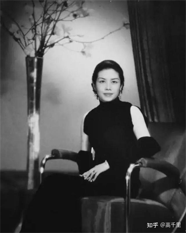 潘素：本是青楼不幸女，一曲琵琶遇良人，贵族少爷为娶她遣散妻妾