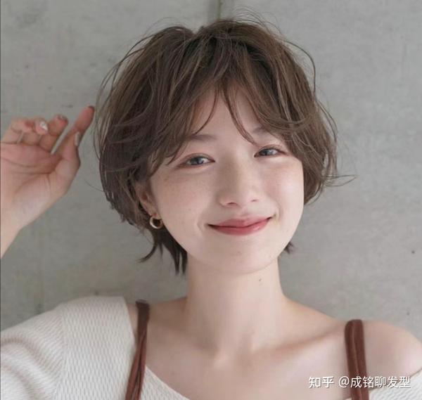 看了这么多发型才知道,短发才是“永远的神”,利落大方又清爽 - 知乎