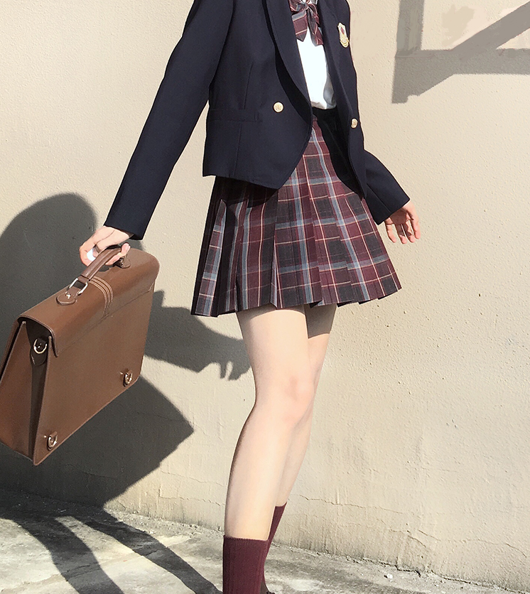 没有钱买jk可以穿山么?