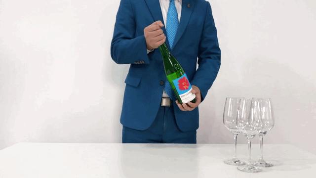 红酒怎么开瓶视频 v2-c784c130f5bce2dd50ee9f9bf9ec93c0_r.jpg