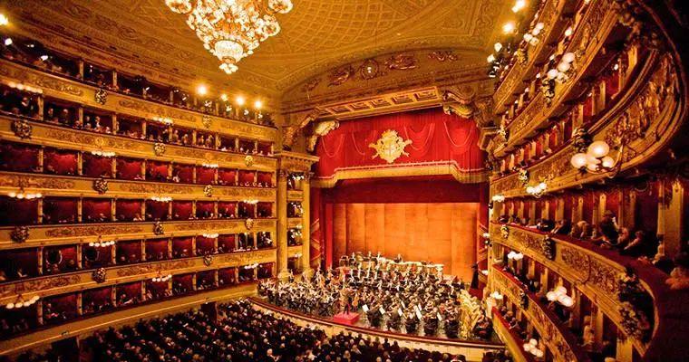 见证历史华人女高音歌唱家皇家阿尔伯特音乐厅开唱现场震撼