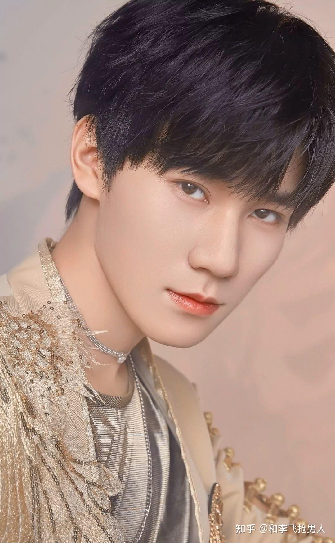 可以介绍一下张真源吗 顺便发一些神图? - 知乎