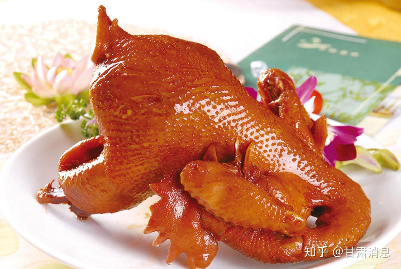 以烧鸡成菜品在全国各地都有其招牌美味,而在甘肃,唯独静宁烧鸡独领