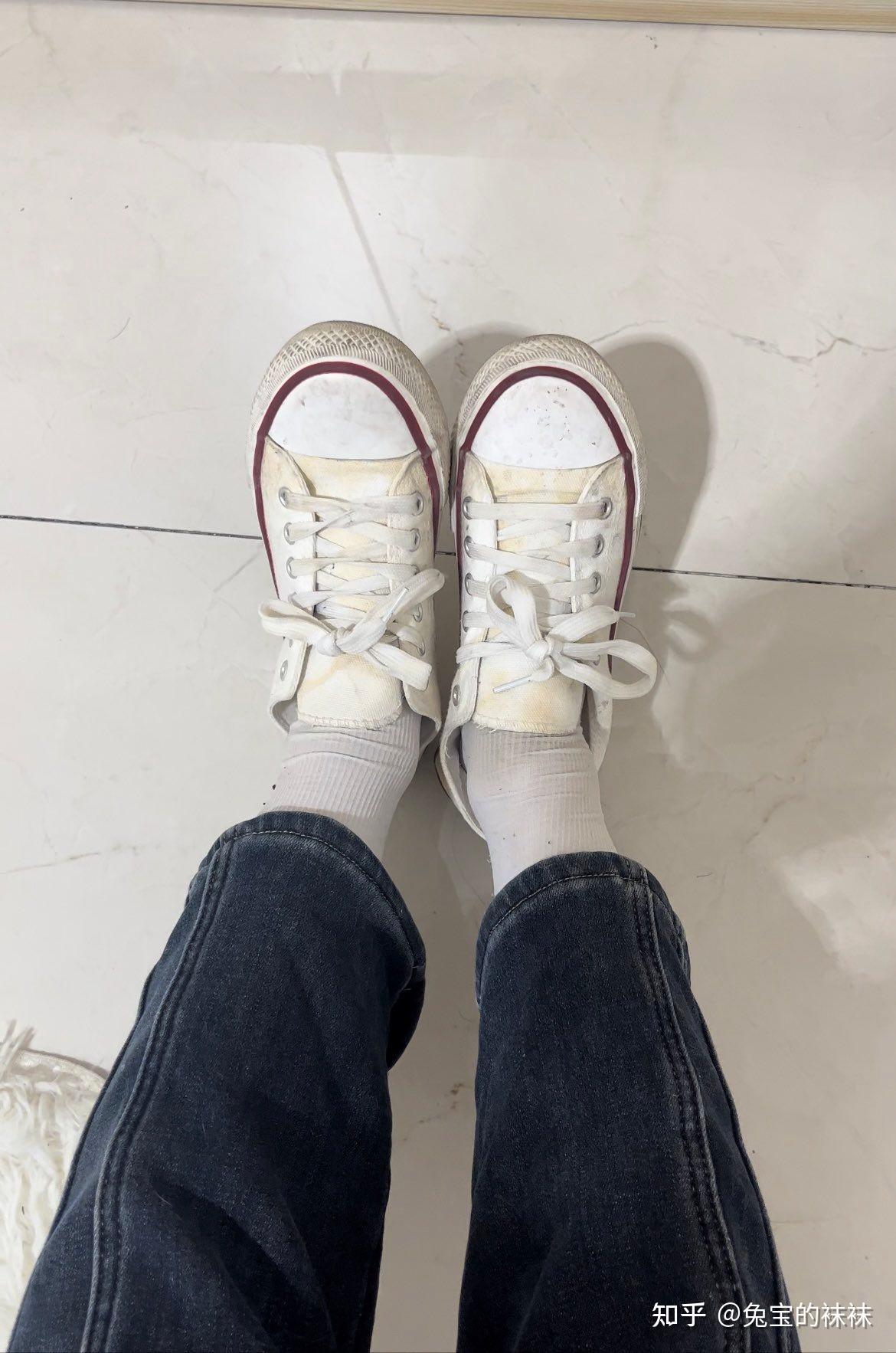 姐妹们你们穿帆布鞋穿袜子吗? - 知乎
