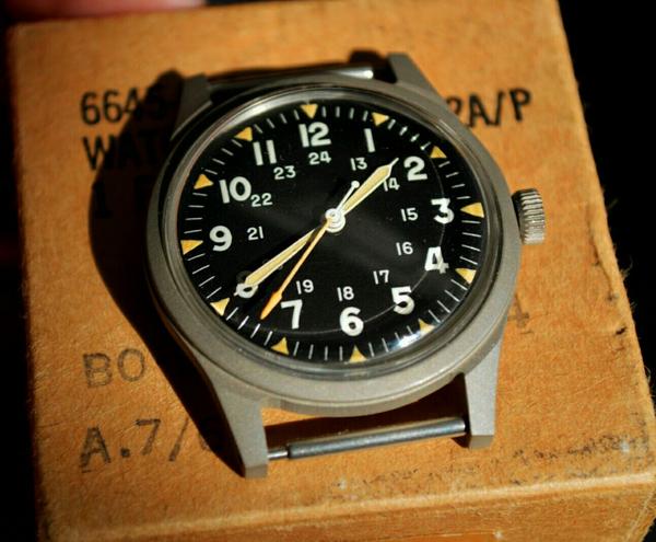 有一个,mwc military watch company)复刻的美军二战军表 a11 淘宝就