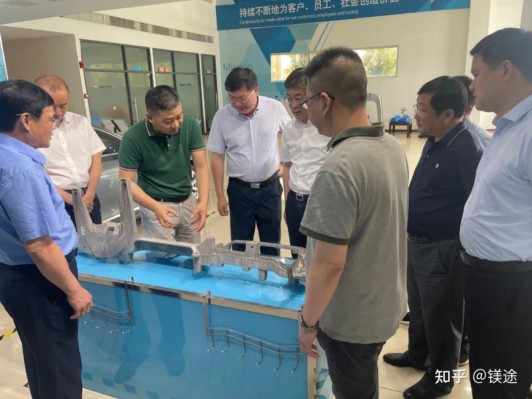 市经信局局长唐礼虎,江南新兴产业集中区党工委书记,管委会主任柯万忠