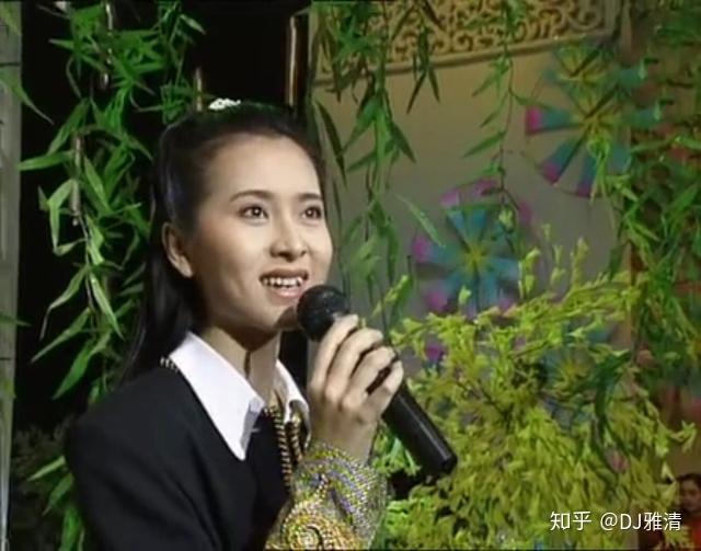 1995年春晚帅哥多美女也多杨钰莹毛宁刘德华都来了但最难忘还是她- 知乎