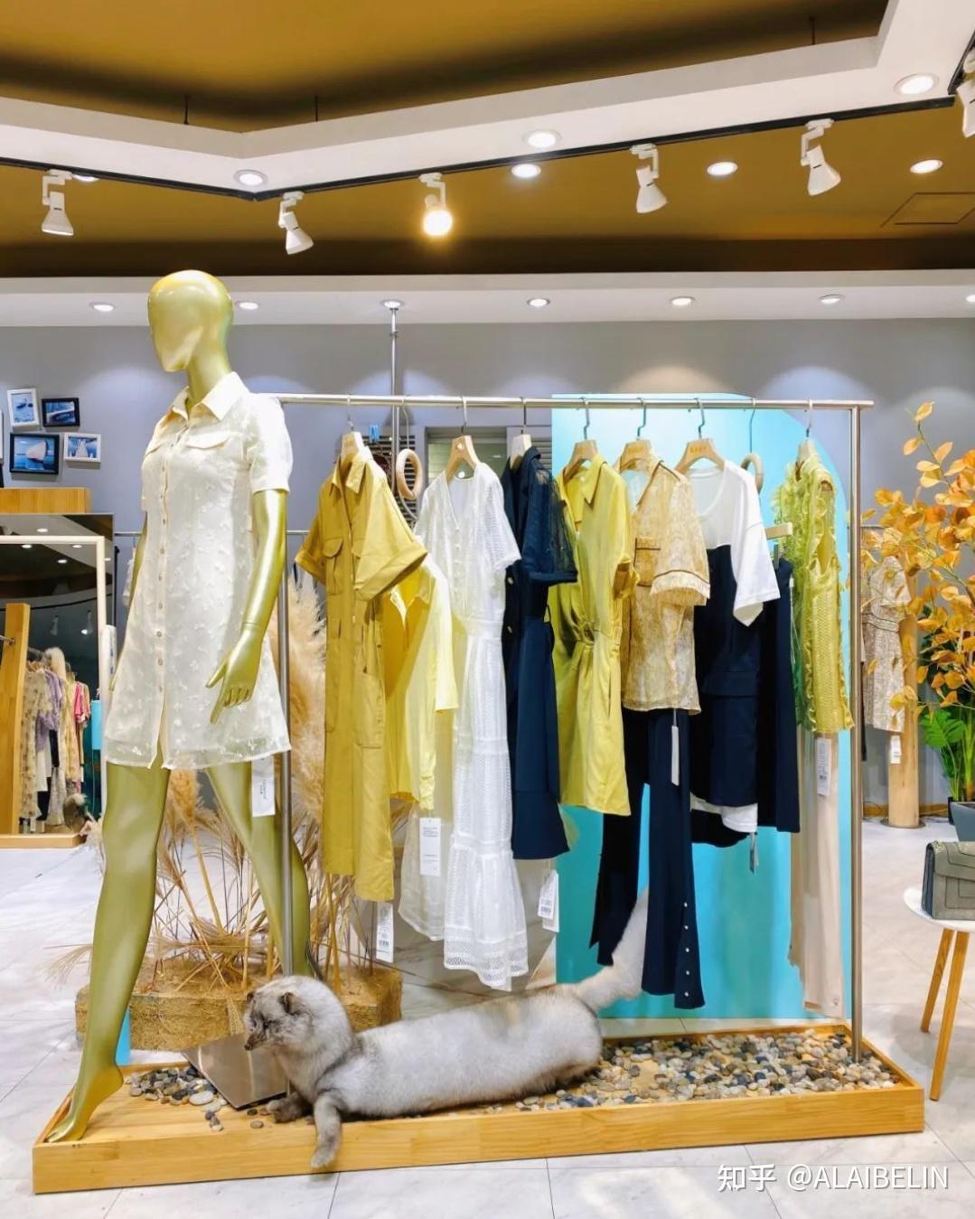 珂尼莎蔓2022夏品牌女装连衣裙上衣裤裙穿搭