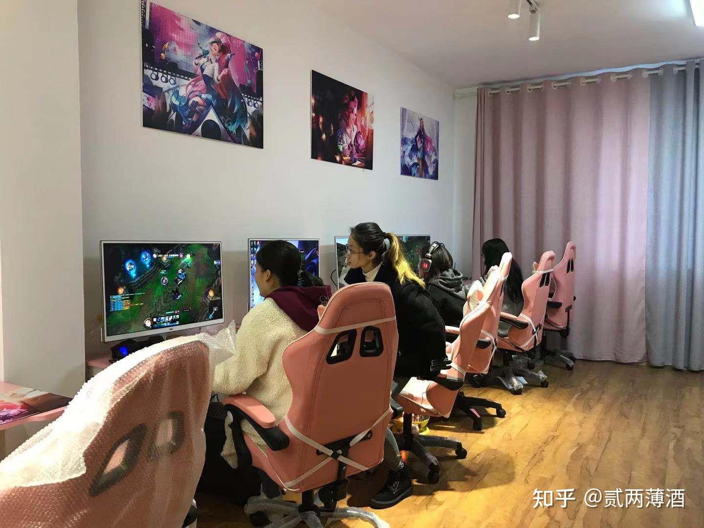 游戏陪玩工作室需要用光纤吗?5台电脑20台手机大概费用是多少啊?