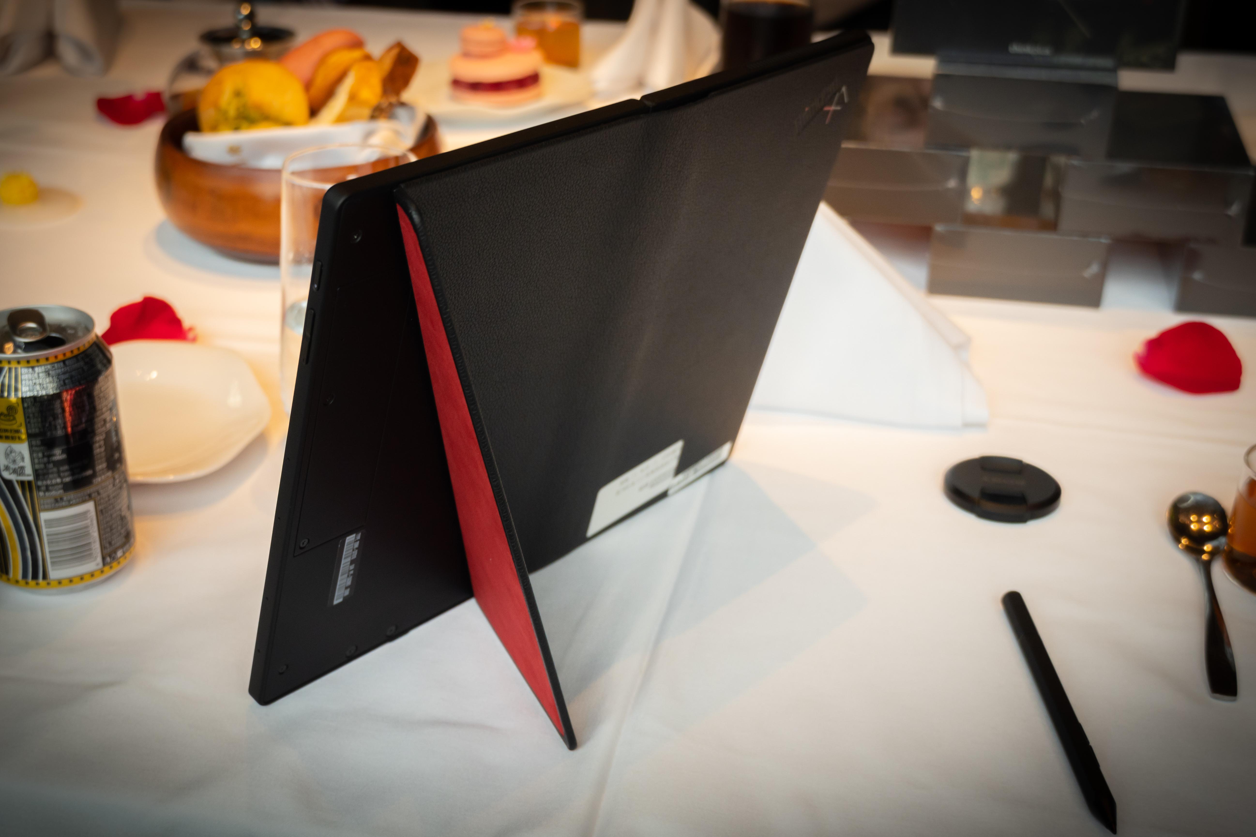 thinkpadx1fold现场上手体验