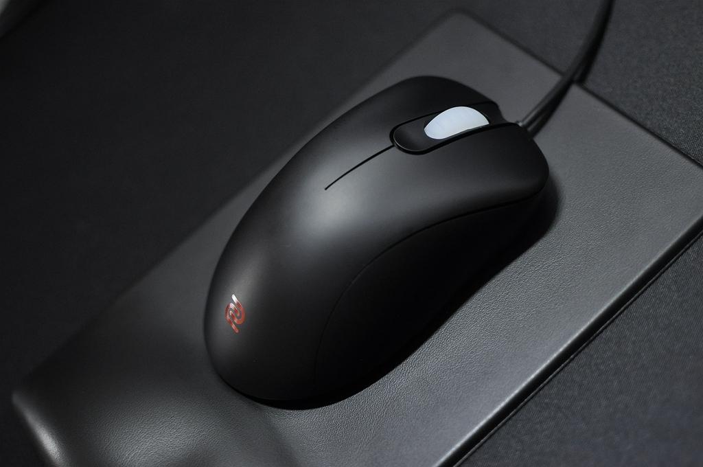 卓威ec2a游戏鼠标评测纯粹的只是手感