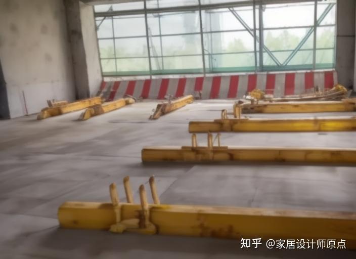 第一:渗水的槽钢层