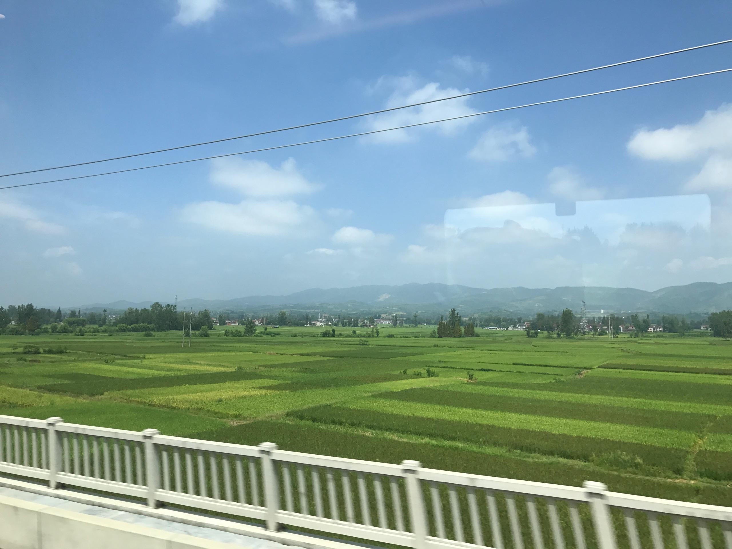 成都到西安的高铁路线沿途风景美吗? 