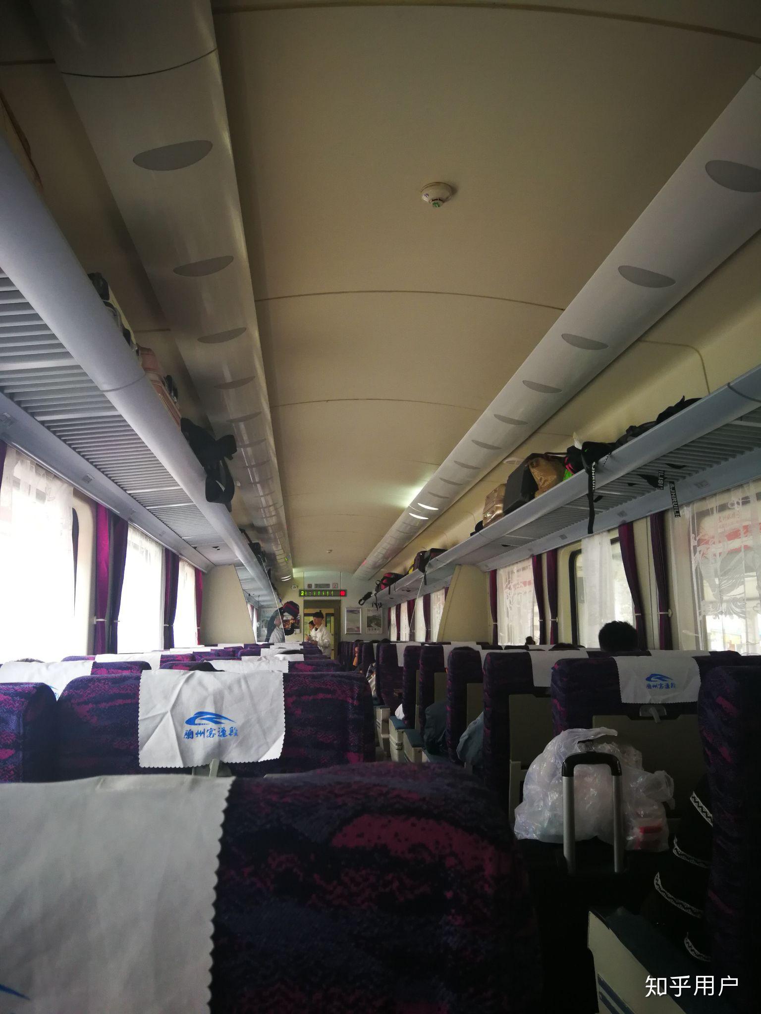 火车软座与硬座有什么区别软座是什么样子的