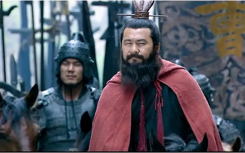 如何看待“新三国中除了张飞和曹操的演员都在摆烂”这一说法？