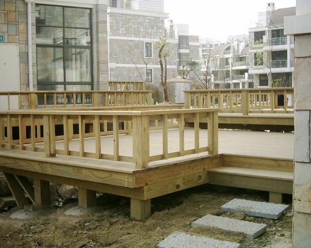 芬兰木防腐木围栏的优点以及安装工艺