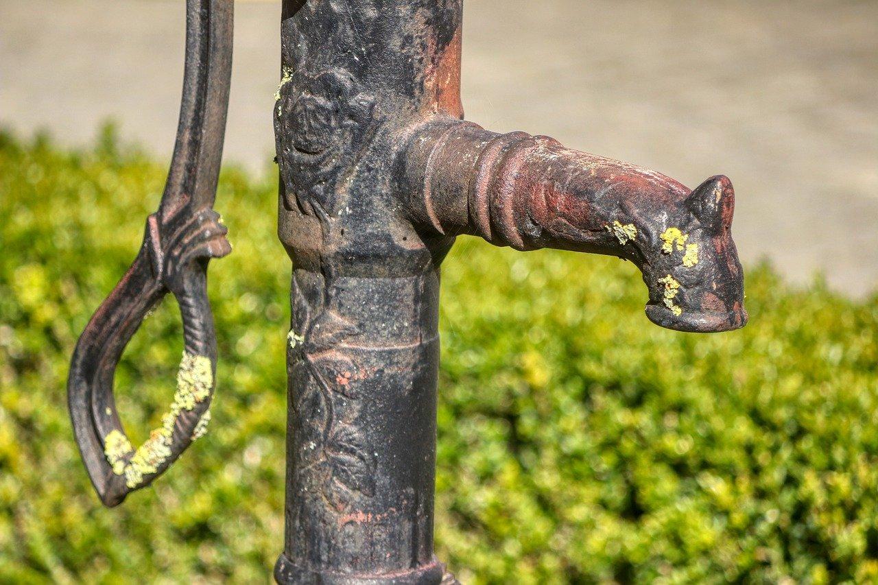 厨房水龙头如何拆卸