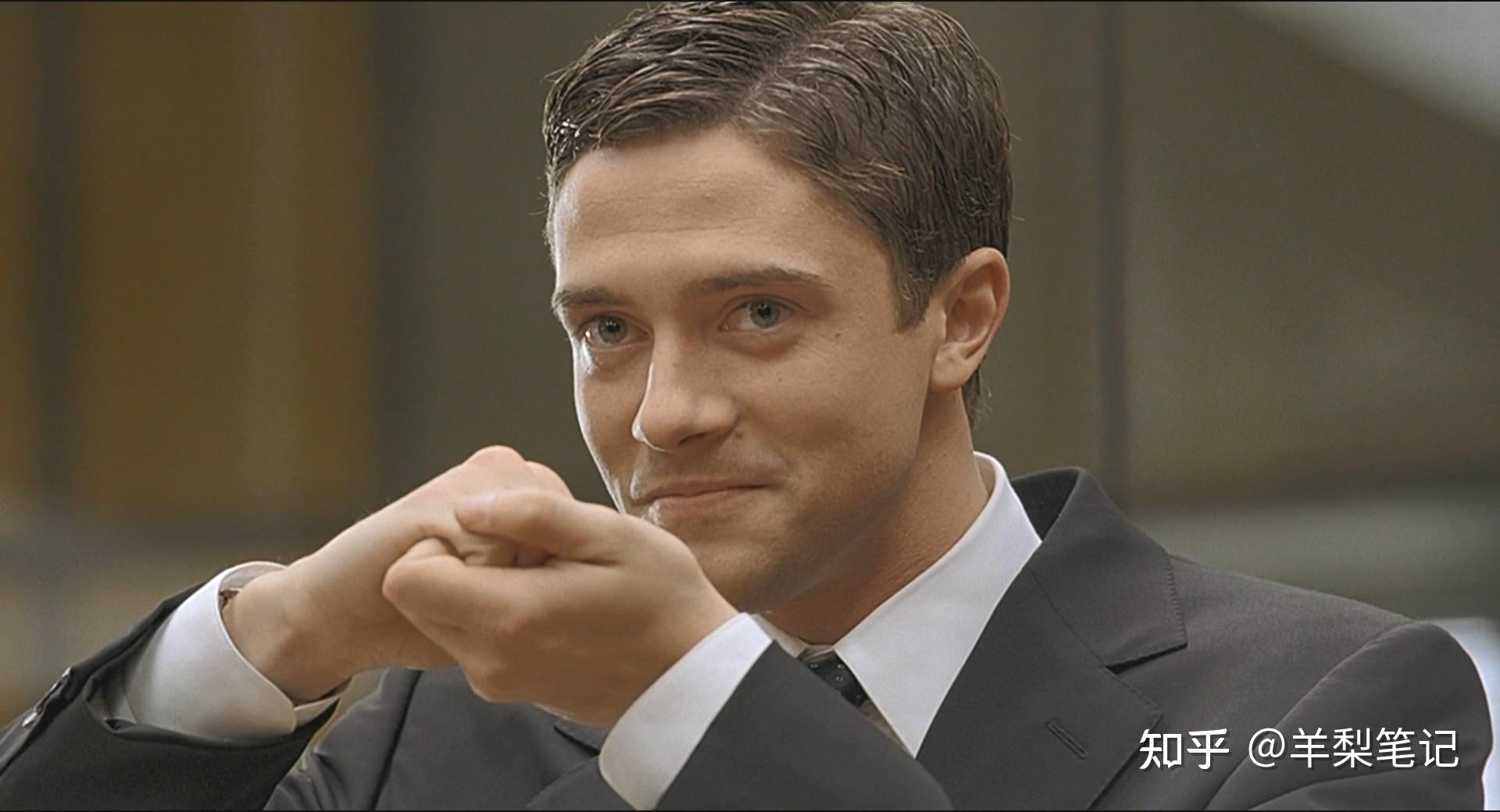 它的英文原词是synergy和synergize,这俩一个是名词一个是动词,在in